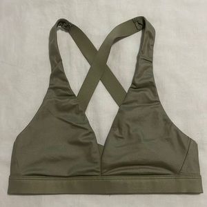 Victoria’s Secrets Sports Bra Size XS like new !!
